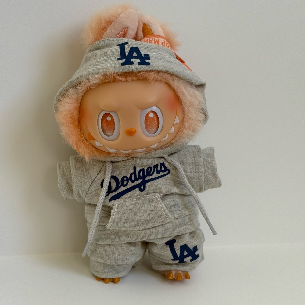 Labubu LA Dodgers 2pc warmups, baseball-inspired NEW